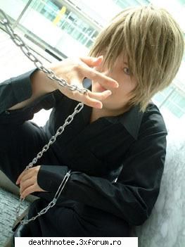 shi cateva cu light :limba: light yagami